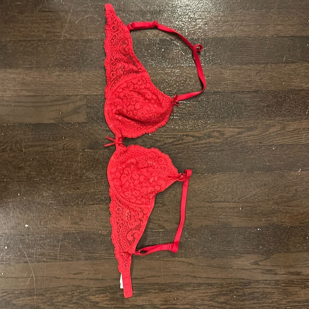 Victoria Secret - red lacy underwire bra - 34C - $50